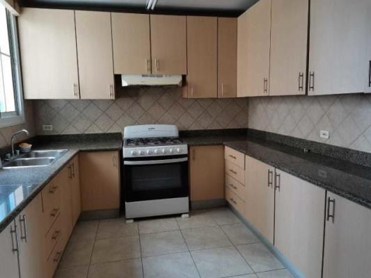 Costa Pacifica, Área Metropolitana