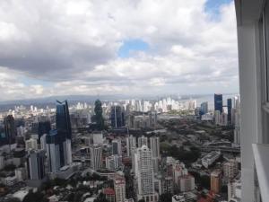 Waters on the bay, Avenida Balboa