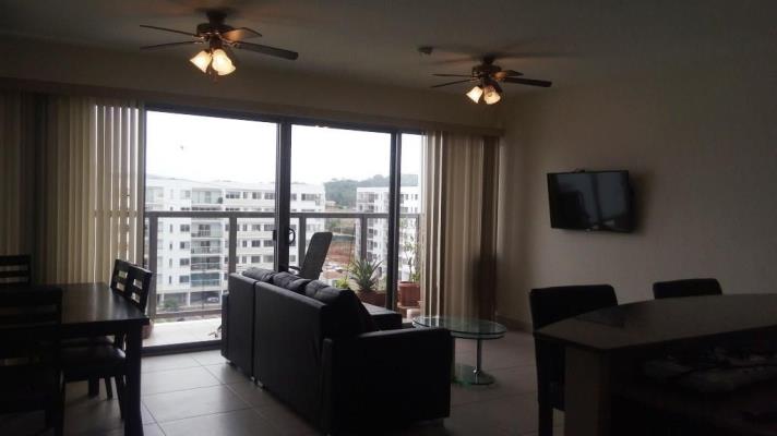 PH MIDRISE WOODLANDS, apartamento