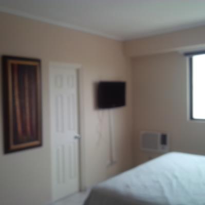 Royal Center, Bella Vista