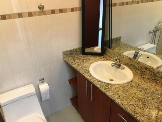 Diana Tower, Obarrio