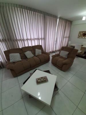 Luxor Tower, Área Metropolitana