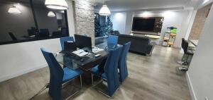 Pelican Bay, apartamento