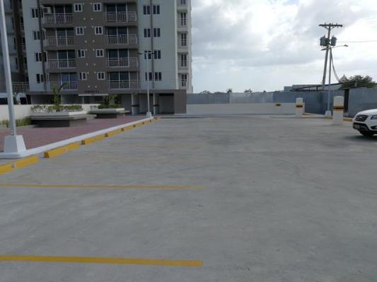 Los Pueblos Towers, Juan Diaz