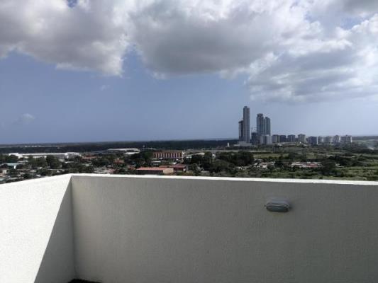 Los Pueblos Towers, Juan Diaz