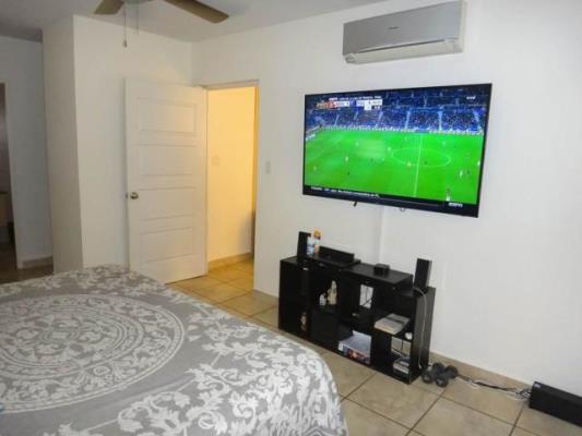 PH Everest, Rufina Alfaro