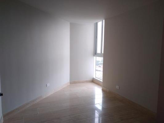 The Regent, Área Metropolitana