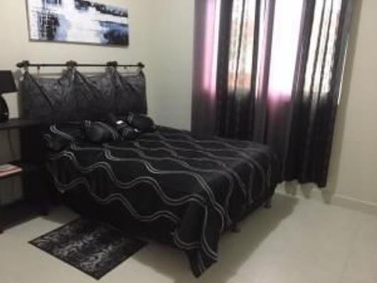 Quintas de Versalles, Juan Diaz