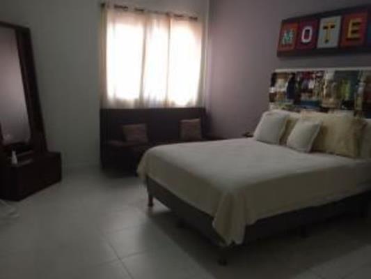 Quintas de Versalles, Juan Diaz