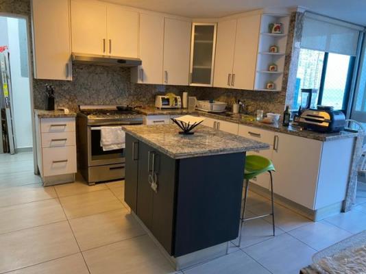 Coastal Tower , apartamento