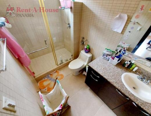 , Amelia Denis De Icaza