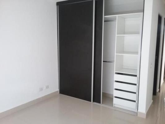 Altamira Gardens, Arraiján