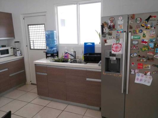 Brisas del Golf Panamá, Rufina Alfaro