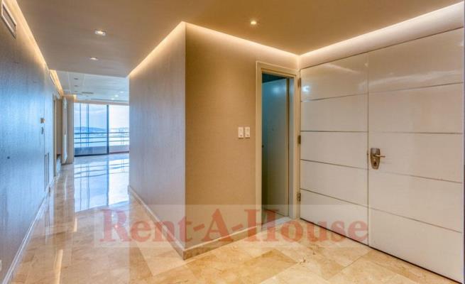 Los Delfines, apartamento