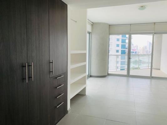 Yacht Club, Avenida Balboa