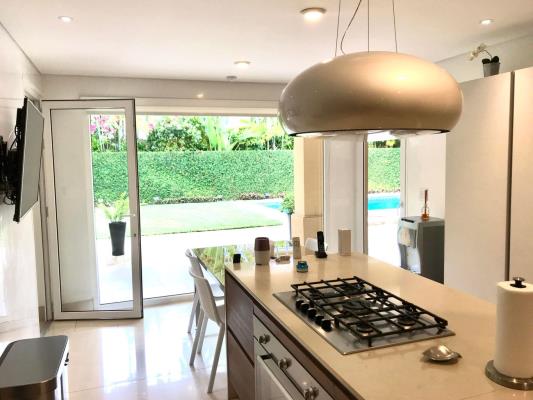 Costa Serena, Costa del Este