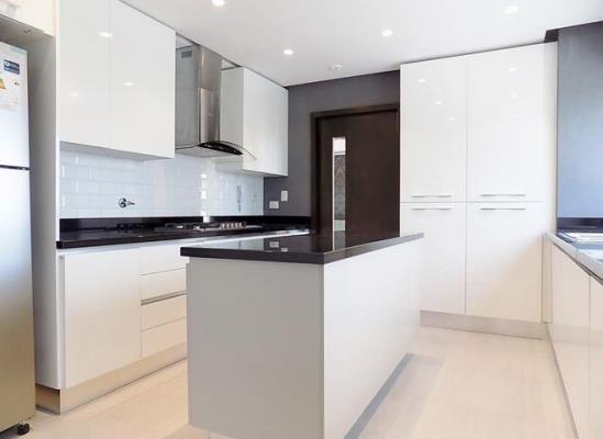 Jade Tower, Área Metropolitana