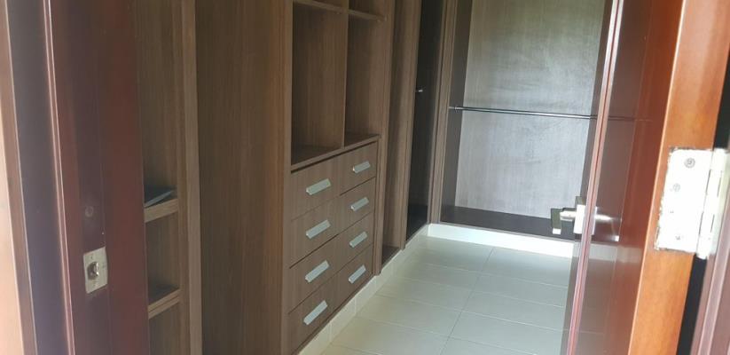 The Reserve, Juan Diaz