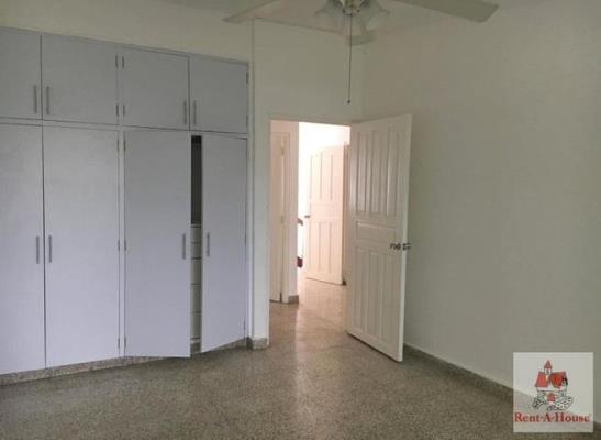 , Casa en alquiler en Parque Lefevre | P3741178