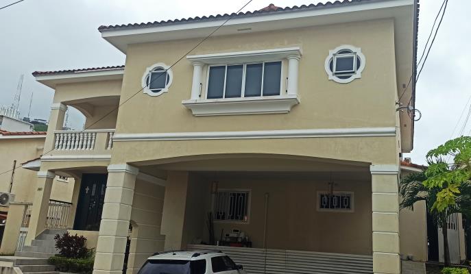 Bosque de Cibeles, Amelia Denis De Icaza