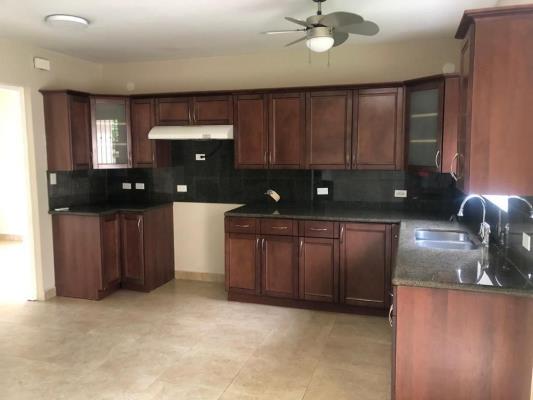 , Casa en alquiler en Ancón | P3778418