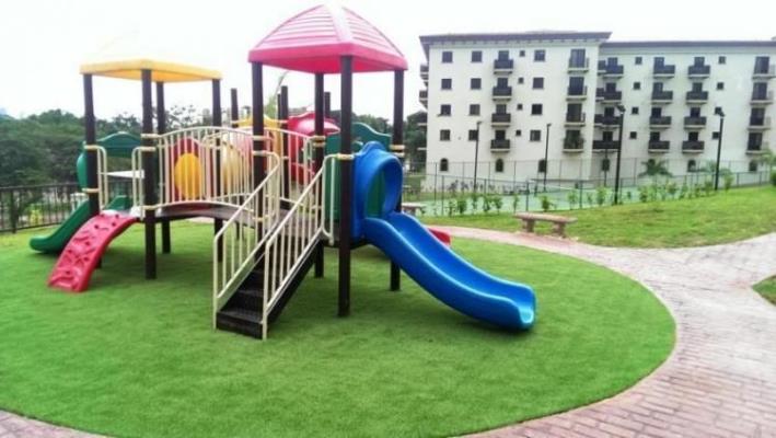 Embassy Village, Panamá