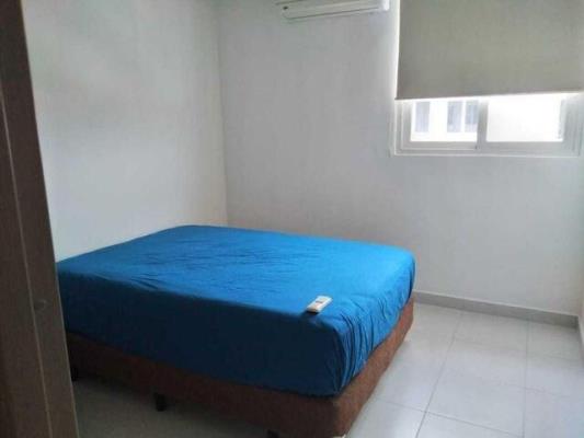 Torres de Versalles, Juan Diaz