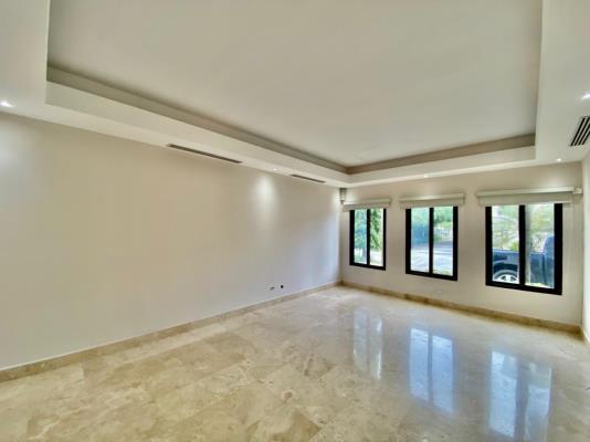 Toscana del Este, Costa del Este