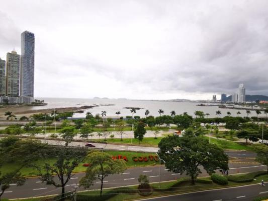 Grand Bay Tower, Área Metropolitana