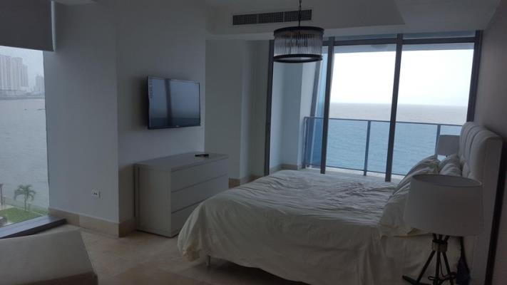 Grand Tower, Punta Pacifica