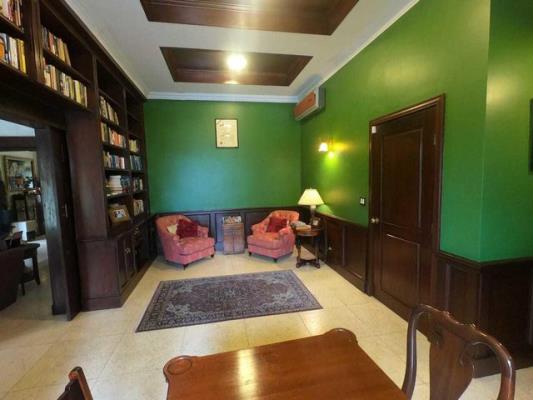 Las Begonias, Área Metropolitana