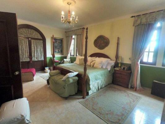 Las Begonias, Costa del Este