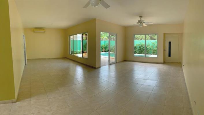 Palmeras del Este , Costa del Este