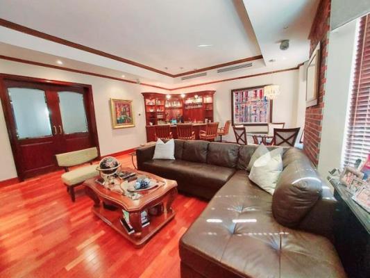 Costa Serena, Área Metropolitana