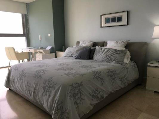 Yoo Panama, Avenida Balboa