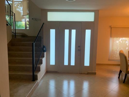 Embassy Gardens, Panamá