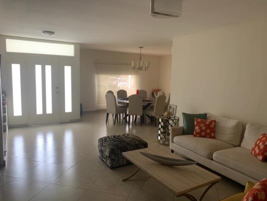 Embassy Gardens, Ancón