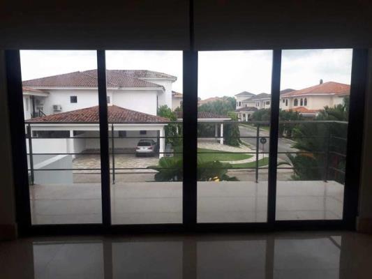 Toscana del Este, Área Metropolitana