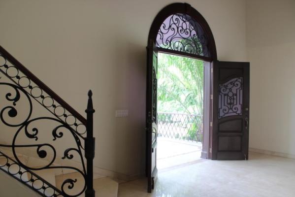 Royal Pacifico, casa