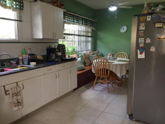 Costa del Este, Costa Azul, Área Metropolitana