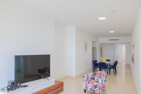 Yoo Panama, Avenida Balboa