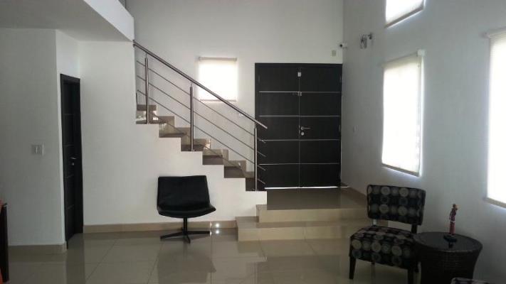 Altos de Panama , Amelia Denis De Icaza