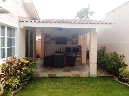 Altos de Panama , San Miguelito