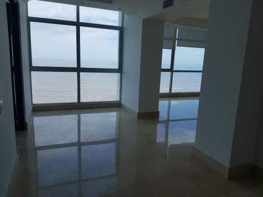 Ten Tower, Área Metropolitana