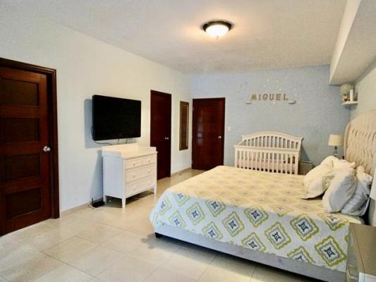 Grand Bay Tower, Avenida Balboa