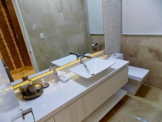 Q Tower , apartamento