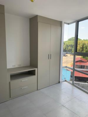 W Towers, Bella Vista