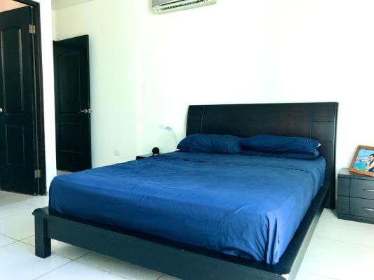 Pacific Sky, Área Metropolitana