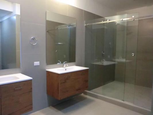 Yacht Club, Avenida Balboa