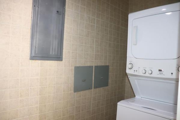 Embassy  Village, Curundú